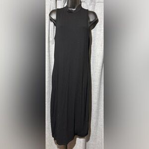 Chic Black Sleeveless Dress